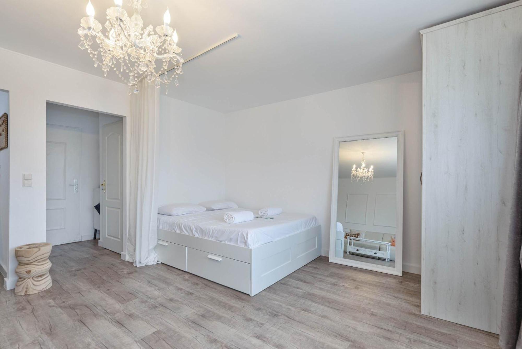 Elegant Getaway With Balcony & Charm Luxembourg